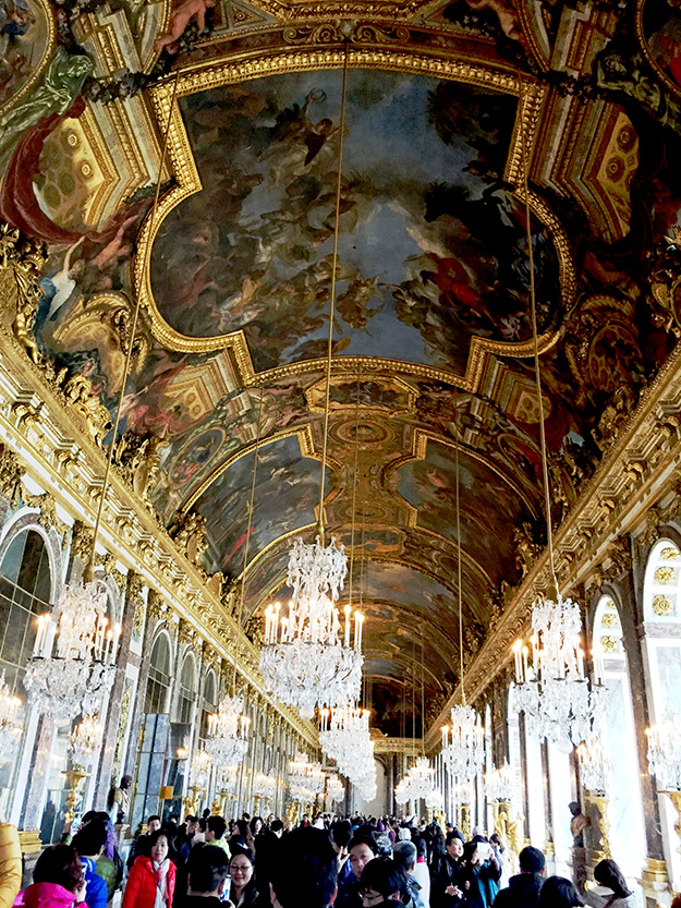 hall of mirrors